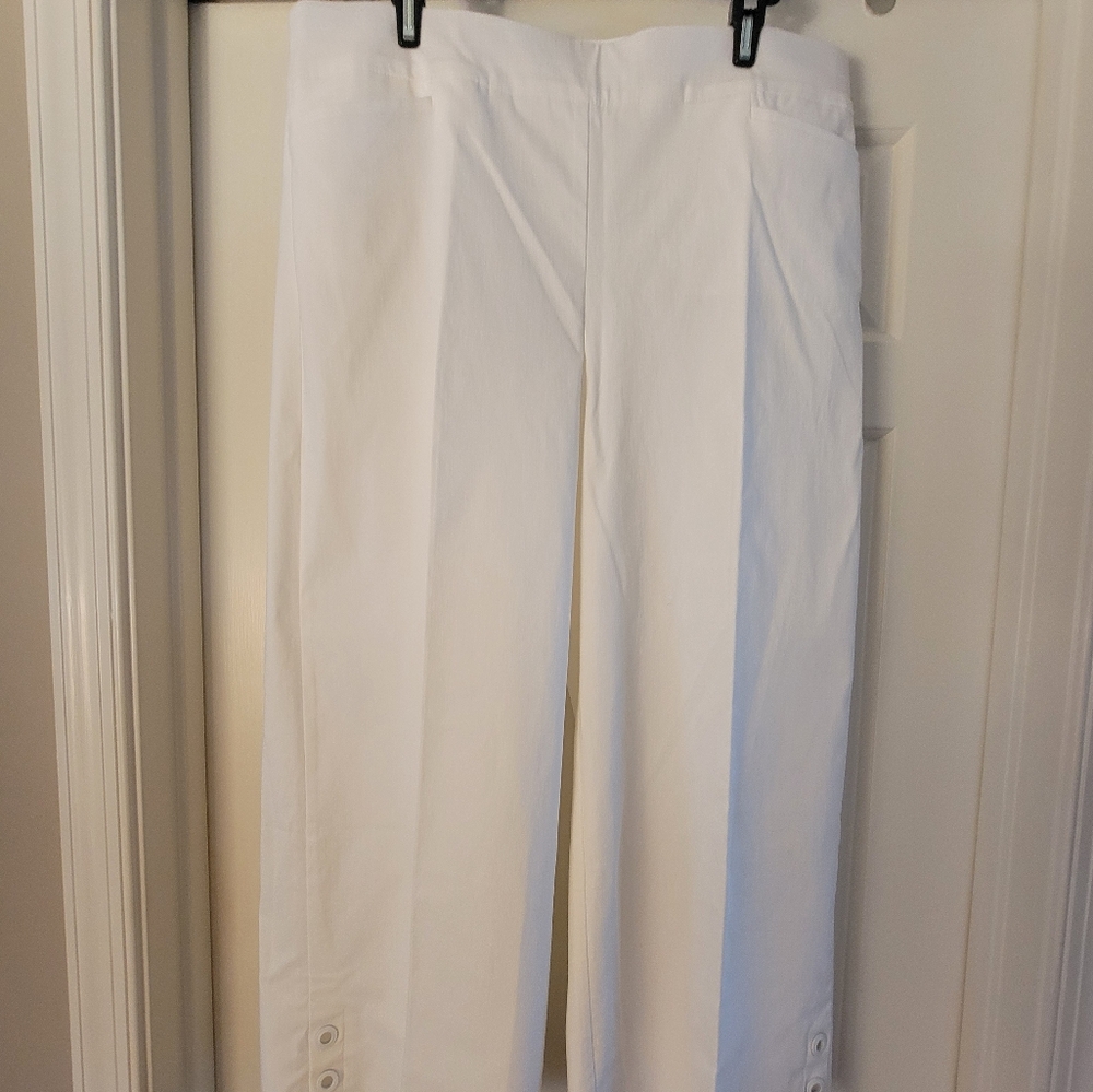 NWT Chico's So Slimming Brigitte Grommet Wide Leg Crop - Size 2.5R - Alabaster
